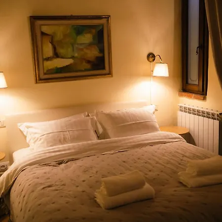 Historic Near Tuscany - 2 Ensuite Bedrooms Lägenhet *